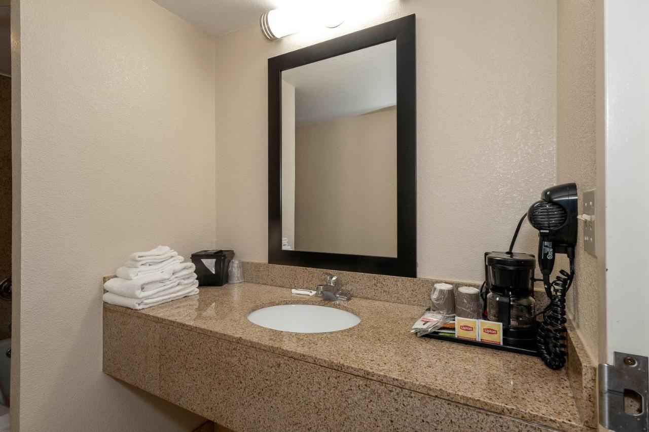 Red Roof Inn Bordentown - Mcguire Afb Екстериор снимка