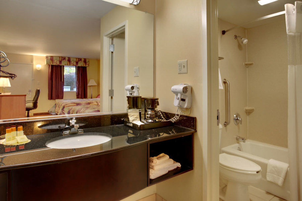 Red Roof Inn Bordentown - Mcguire Afb Екстериор снимка